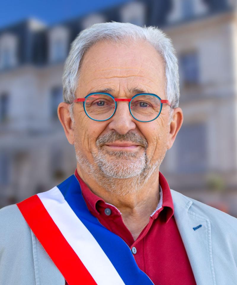 Claude NAUDION 